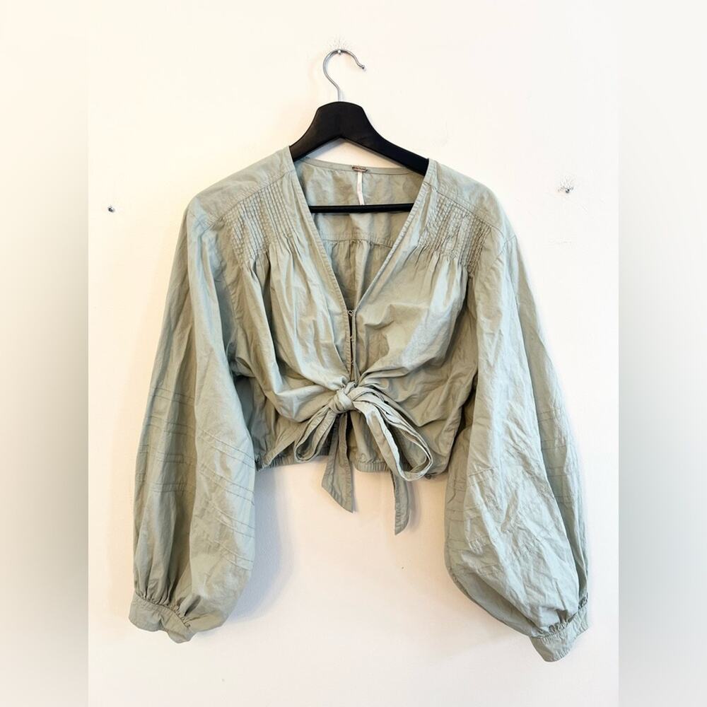 Free People Gigi Front Tie Balloon Sleeve Crop Top green tea 100% cotton boho M - Picture 4 of 11